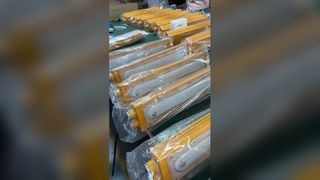 Luz lineal a prueba de explosiones IP65 impermeable Ra80 CRI LED con enfriamiento de aleta fundida a presión para Lo peligroso