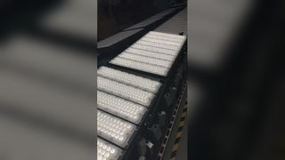 Presente las robustas luces LED para cajas de zapatos de 200 W, 300 W, 400 W y 500 W que iluminan su jardín y sus caminos por usted