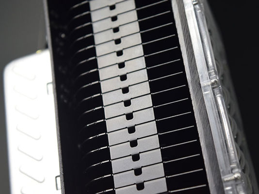 Luz de crecimiento LED de espectro completo de 50W para plantas de interior con voltaje AC85-265V