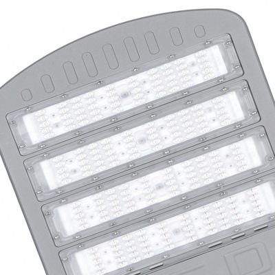 Luz de calle LED impermeable IP65 con eficiencia de 130-140LM/W y aluminio fundido a presión para iluminación de carreteras al aire libre