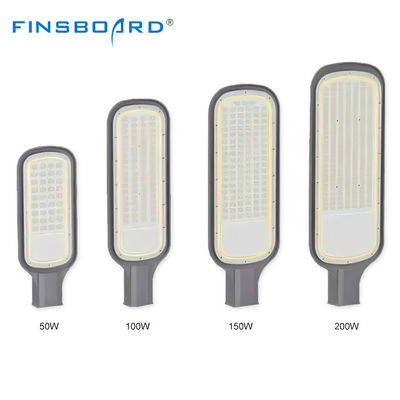 Luces LED de aluminio de fundición por inyección en exteriores IP65 resistentes al agua SMD2835 para carretera y estacionamiento
