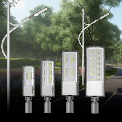 Alta luminosidad IP66 Iluminación de calle LED impermeable con 3000K-6500K Temperatura de color ajustable para carreteras y estacionamientos