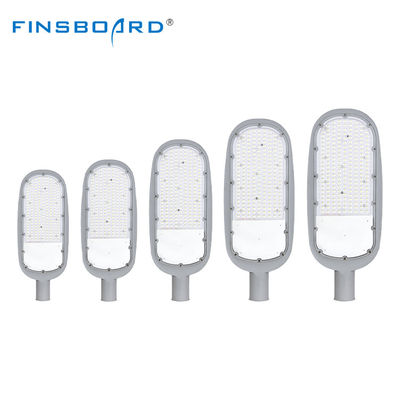 Luminaria vial LED de alta eficiencia de 120lm/W con IP66 a prueba de agua y amplio voltaje AC85-265V para iluminación de carreteras exteriores