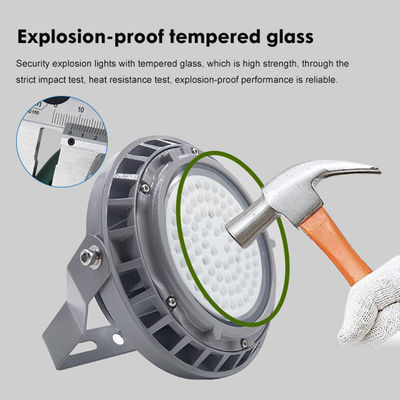 Luz de bahía industrial impermeable IP65 con temperatura de color de 5500-6500K y construcción de aluminio + vidrio templado