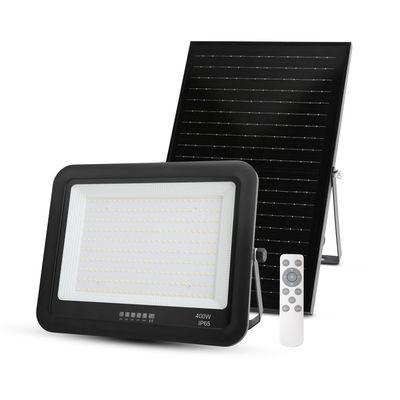 Luz de patio solar exterior de alta luminosidad Ip65 Control de aluminio Luz de inundación solar LED