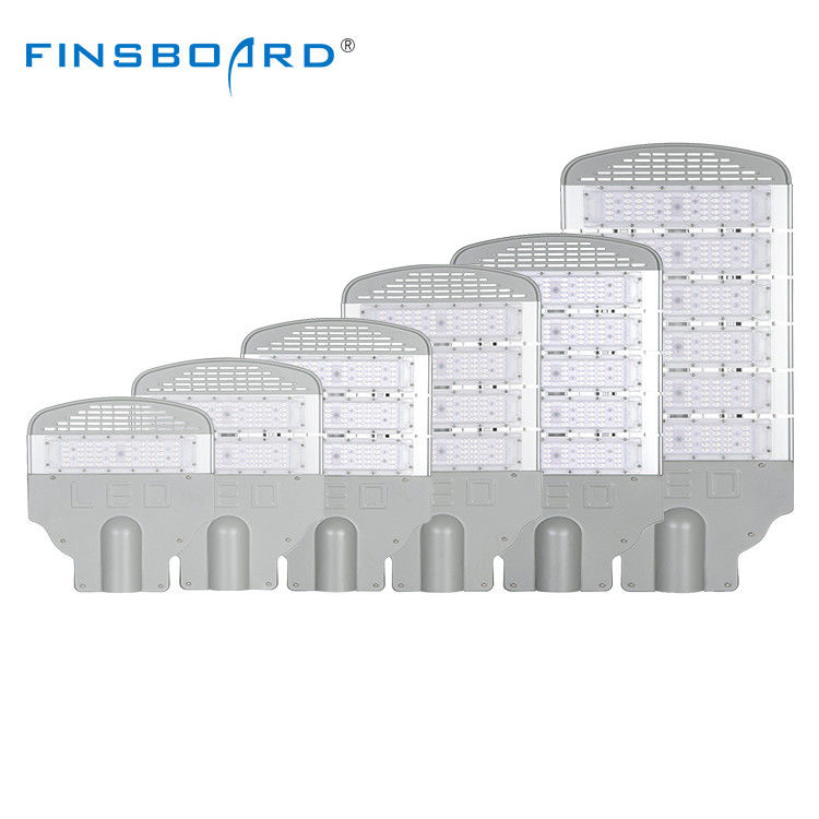 Lente de PC de aleación de aluminio IP65 resistente al agua Luz de calle LED con 130-140lm/w Eficiencia para uso al aire libre
