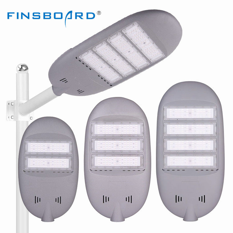 Alta luminosidad Alta eficiencia lumínica LED Luz de calle IP65 Color de aluminio