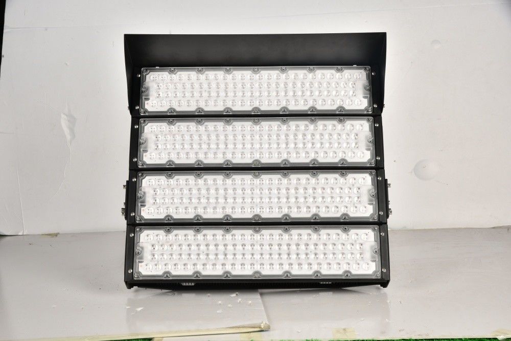 IP65 Luz de alto mástil LED impermeable con 50.000 horas de vida útil y ángulo de haz ajustable para estadios