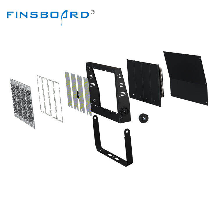 Ilumine su recinto con reflectores LED IP66 para uso deportivo y agrícola