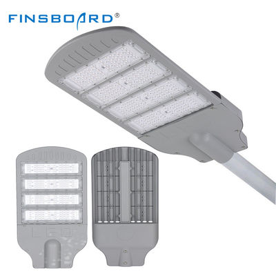 Protección IP65 Luces de calle LED exteriores de alto rendimiento Diseño de soporte ajustable