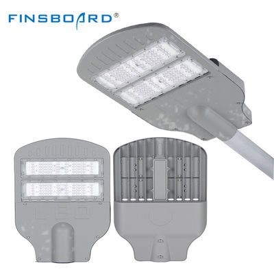 Luz de calle LED impermeable IP65 con eficiencia de 130-140LM/W y aluminio fundido a presión para iluminación de carreteras al aire libre