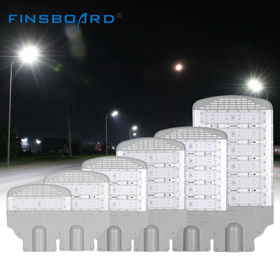 Ip65 Luces de calle LED a prueba de agua al aire libre personalizadas para carretera o estacionamiento