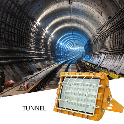 Luz de inundación LED a prueba de explosión con Ex d IIC T6 estándar IP65 impermeable y temperatura de color 5500-6500K para lugares peligrosos